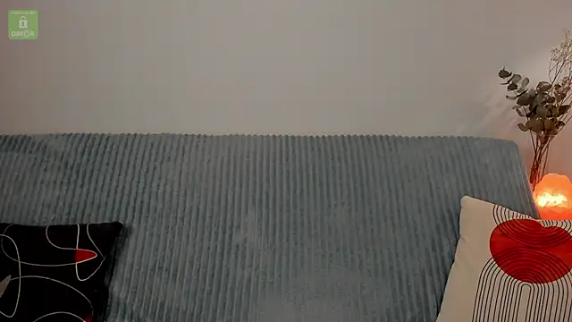 Snapshot of erika_hoiree chatting on 02.14.25 erika hoiree online show from 02.14.25