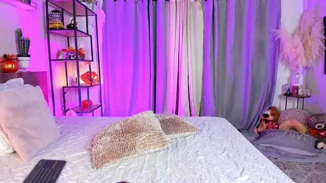 amber maxwell online show from 10.27.25