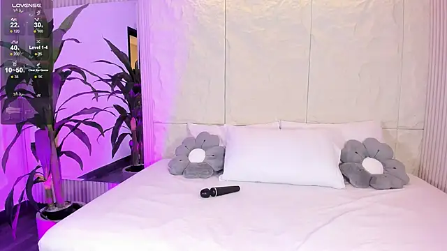 AnahinClar online show from 02.24.26