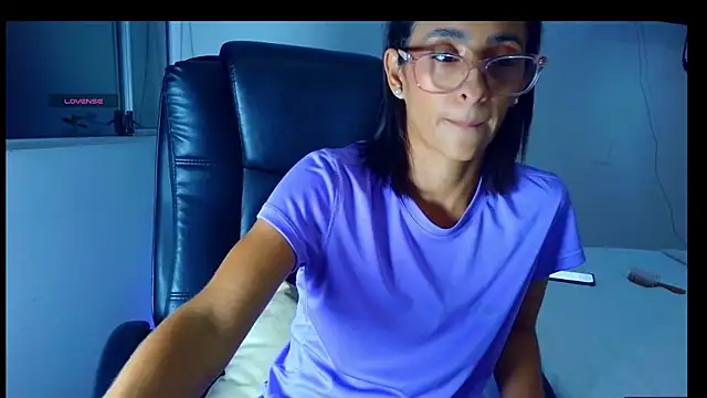 Snapshot of thedianakaro chatting on 06.26.26 thedianakaro online show from 06.26.26