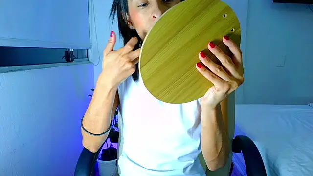 Snapshot of thedianakaro chatting on 07.28.26 thedianakaro online show from 07.28.26