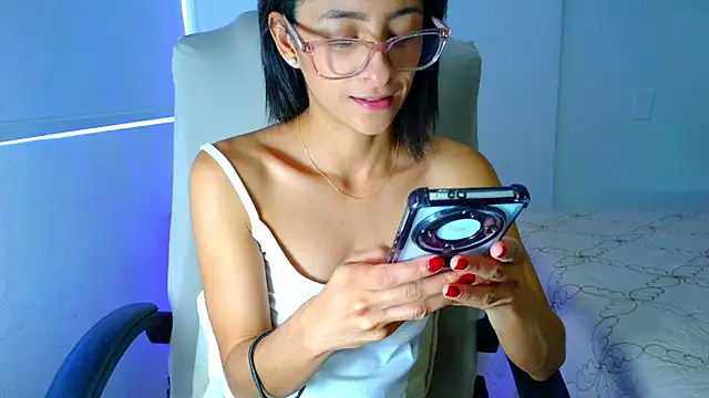 Snapshot of thedianakaro chatting on 07.28.26 thedianakaro online show from 07.28.26