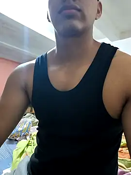 Snapshot of Rodrigocxzz21 chatting on 01.15.26 Rodrigocxzz21 online show from 01.15.26