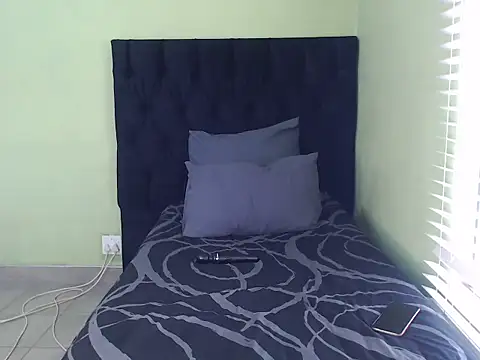 ThickPearlx23 online show from 11.03.25