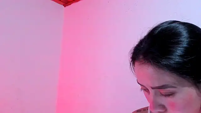 Snapshot of teffy_lee chatting on 12.23.24 teffy lee online show from 12.23.24