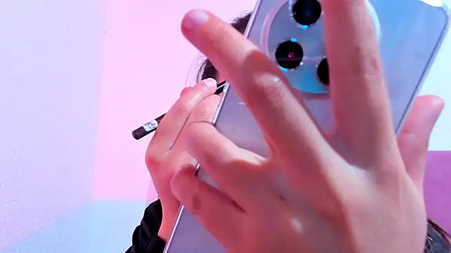 Snapshot of teffy_lee chatting on 02.18.25 teffy lee online show from 02.18.25