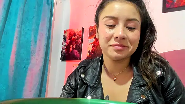 Snapshot of teffy_lee chatting on 11.09.25 teffy lee online show from 11.09.25