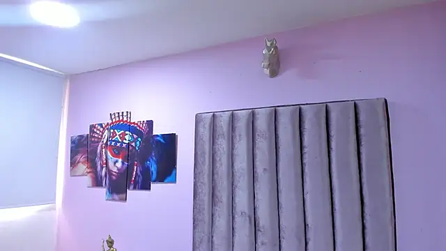 Luci And Sofi online show from 11.19.25