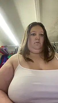 Snapshot of Chloee_ep chatting on 03.24.26 Chloee ep online show from 03.24.26