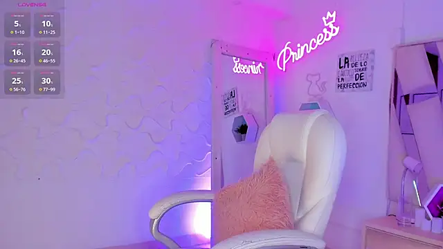 Snapshot of EthanCollens chatting on 01.07.25 EthanCollens online show from 01.07.25