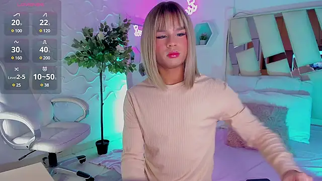 Snapshot of EthanCollens chatting on 03.18.25 EthanCollens online show from 03.18.25