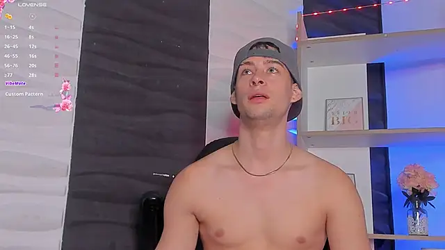 Snapshot of JadeSmiith_ chatting on 12.09.24 JadeSmiith online show from 12.09.24