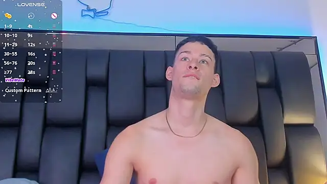 Snapshot of JadeSmiith_ chatting on 01.25.25 JadeSmiith online show from 01.25.25