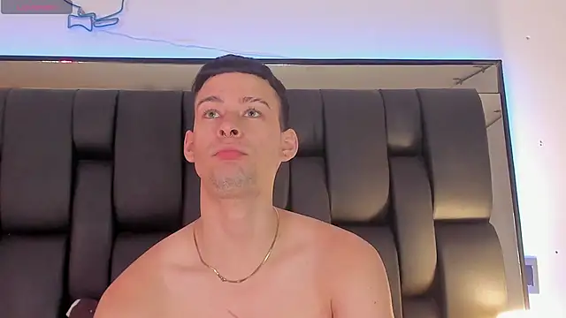 Snapshot of JadeSmiith_ chatting on 02.10.25 JadeSmiith online show from 02.10.25