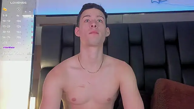 Snapshot of JadeSmiith_ chatting on 02.11.25 JadeSmiith online show from 02.11.25