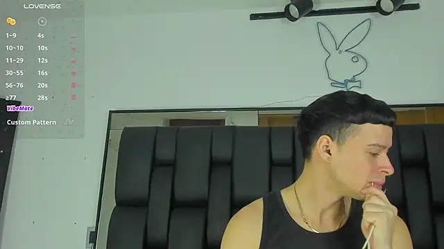 Snapshot of JadeSmiith_ chatting on 02.22.25 JadeSmiith online show from 02.22.25