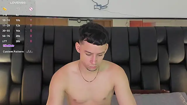 Snapshot of JadeSmiith_ chatting on 02.27.25 JadeSmiith online show from 02.27.25