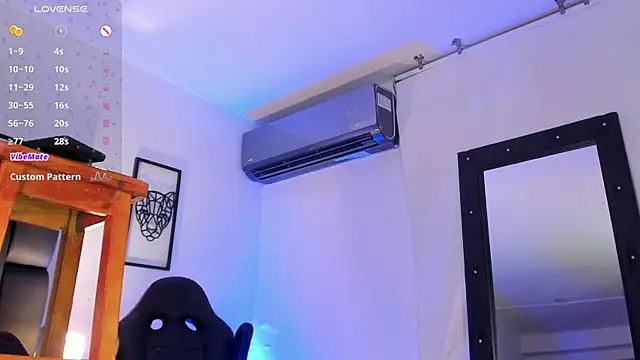 Snapshot of JadeSmiith_ chatting on 03.05.25 JadeSmiith online show from 03.05.25