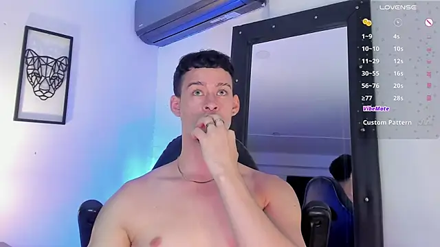 Snapshot of JadeSmiith_ chatting on 03.13.25 JadeSmiith online show from 03.13.25