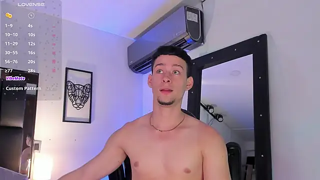 Snapshot of JadeSmiith_ chatting on 03.14.25 JadeSmiith online show from 03.14.25