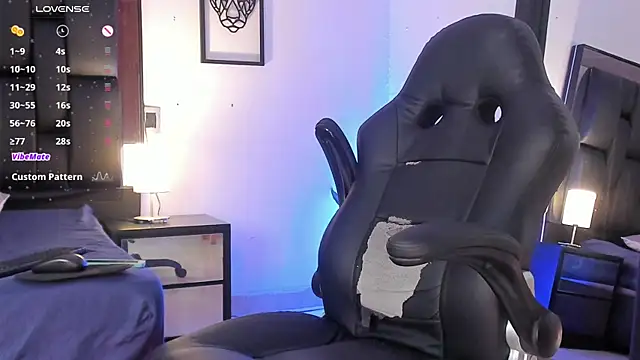 Snapshot of JadeSmiith_ chatting on 03.14.25 JadeSmiith online show from 03.14.25