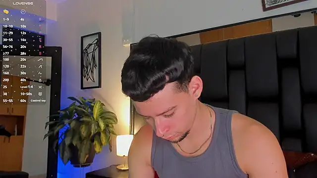 Snapshot of JadeSmiith_ chatting on 09.29.25 JadeSmiith online show from 09.29.25