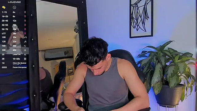 Snapshot of JadeSmiith_ chatting on 11.19.25 JadeSmiith online show from 11.19.25