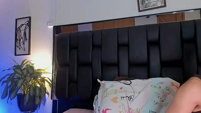 Snapshot of JadeSmiith_ chatting on 11.27.25 JadeSmiith online show from 11.27.25