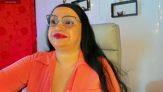 Gia Nahomi online show from 02.01.26