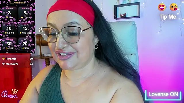 Gia Nahomi online show from 02.15.26