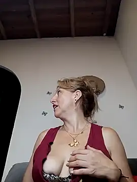 almaluna7 online show from 12.03.24