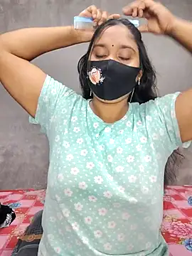 Snapshot of Hot_Maleka chatting on 09.20.25 Hot Maleka online show from 09.20.25