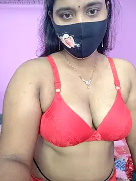 Snapshot of Hot_Maleka chatting on 10.06.25 Hot Maleka online show from 10.06.25