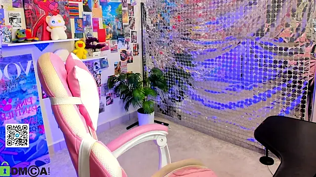 Sara Robinson online show from 04.06.26