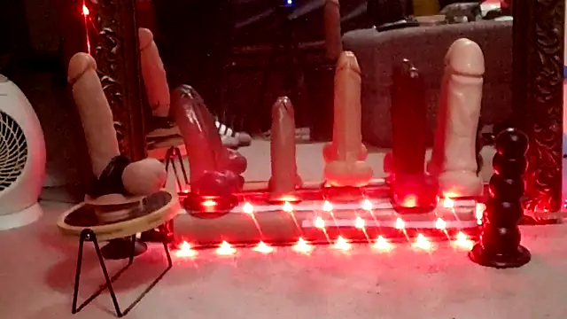 Snapshot of SlammyDjr chatting on 12.28.24 SlammyDjr online show from 12.28.24