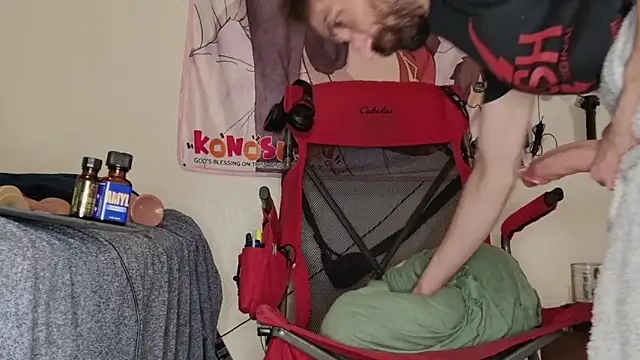 Snapshot of SlammyDjr chatting on 11.16.25 SlammyDjr online show from 11.16.25