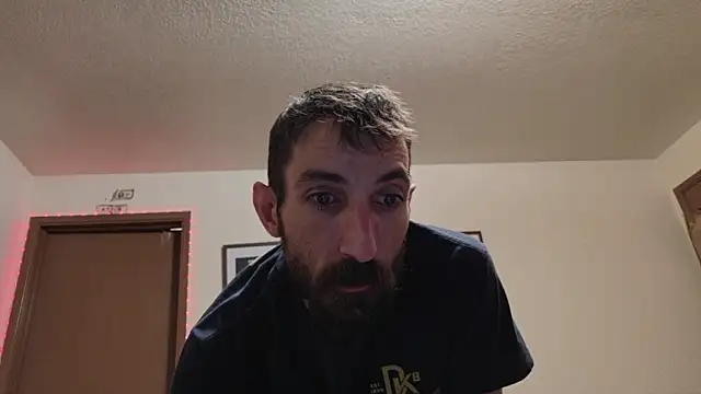 Snapshot of SlammyDjr chatting on 11.29.25 SlammyDjr online show from 11.29.25