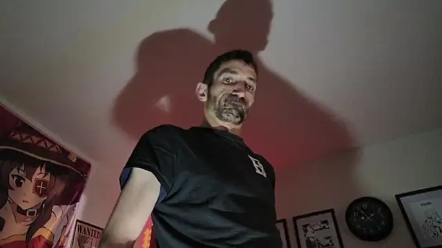 Snapshot of SlammyDjr chatting on 12.04.25 SlammyDjr online show from 12.04.25