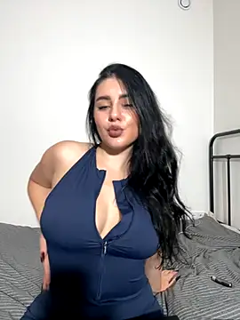 Snapshot of Evelyn___Sweet chatting on 10.30.25 Evelyn Sweet online show from 10.30.25