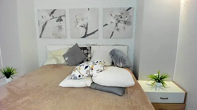 Tiffanyhunt online show from 01.21.25