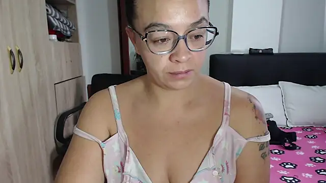 Snapshot of miia-big1boobs_ chatting on 03.05.25 miia-big1boobs  online show from 03.05.25