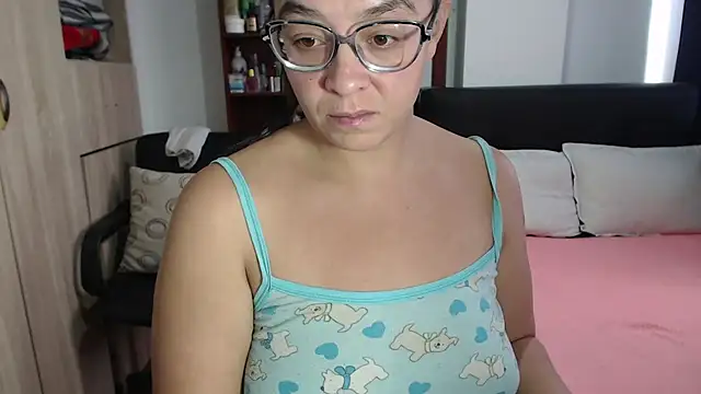 Snapshot of miia-big1boobs_ chatting on 03.17.25 miia-big1boobs  online show from 03.17.25