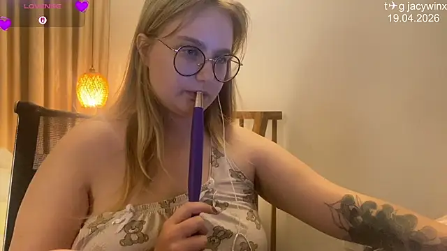 JacyWinslat online show from 04.19.26