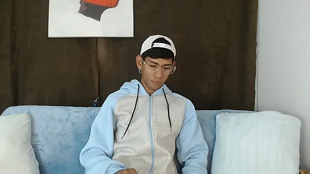 Snapshot of Nick_Collins18 chatting on 11.06.25 Nick Collins18 online show from 11.06.25