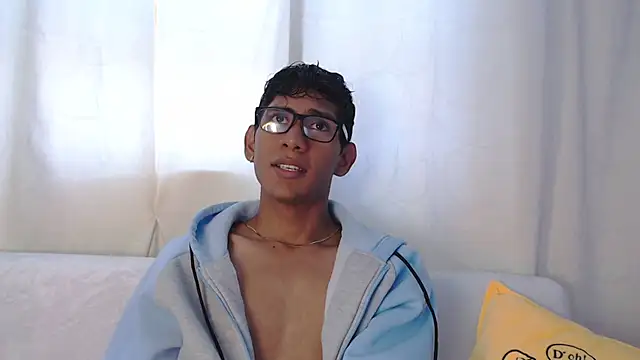 Snapshot of Nick_Collins18 chatting on 11.25.25 Nick Collins18 online show from 11.25.25