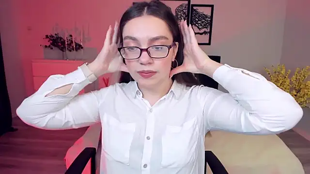 Snapshot of DaniellaLovely chatting on 12.04.24 DaniellaLovely online show from 12.04.24