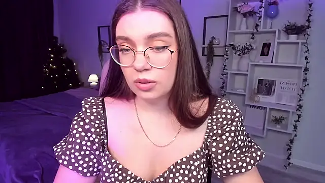 Snapshot of DaniellaLovely chatting on 01.05.25 DaniellaLovely online show from 01.05.25