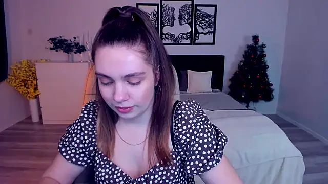 Snapshot of DaniellaLovely chatting on 01.14.25 DaniellaLovely online show from 01.14.25
