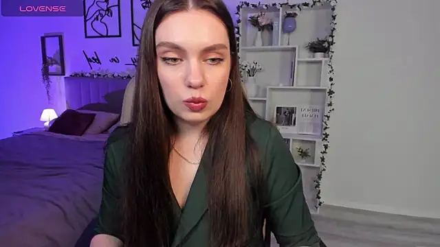 Snapshot of DaniellaLovely chatting on 03.17.25 DaniellaLovely online show from 03.17.25