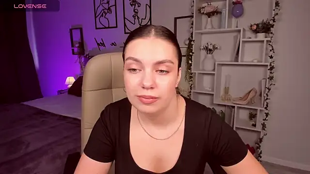 Snapshot of DaniellaLovely chatting on 09.15.25 DaniellaLovely online show from 09.15.25